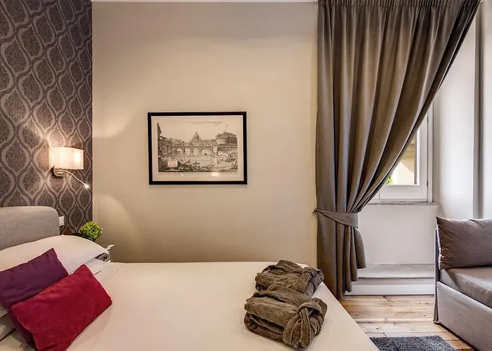 The Club Navona 4*