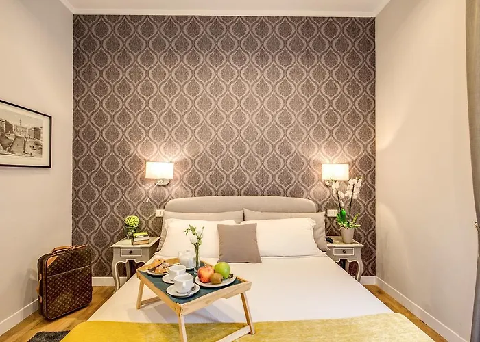 Konukevi The Club Navona 4*