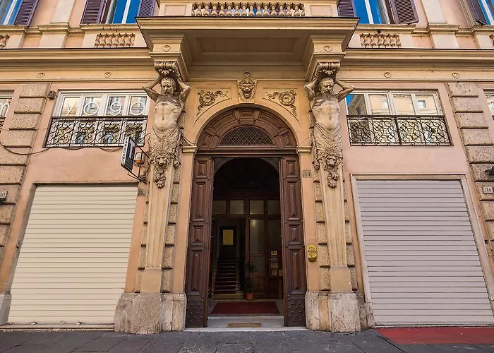 Konukevi The Club Navona 4*