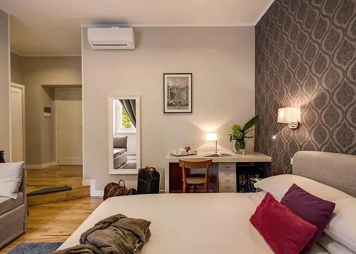 The Club Navona 4*